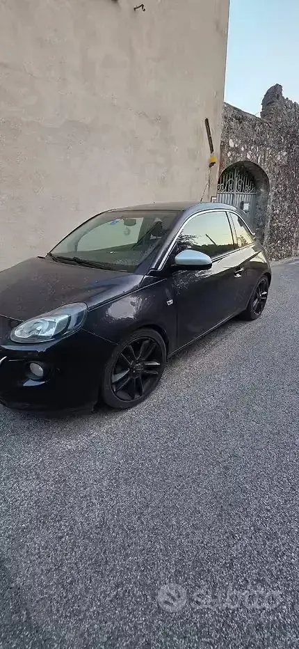 Usata Opel Adam 69 CV (50 kW) 2014 Utilitaria