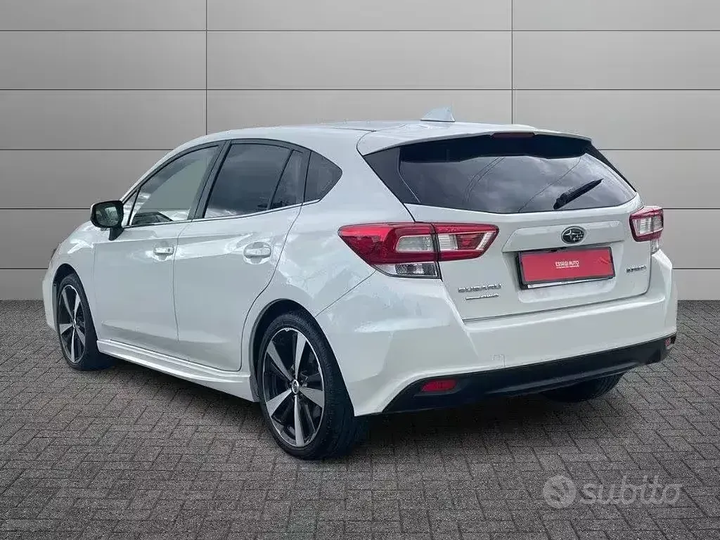 Usata Subaru Impreza Style 114 CV (83 kW) 2019 Bianco Berlina