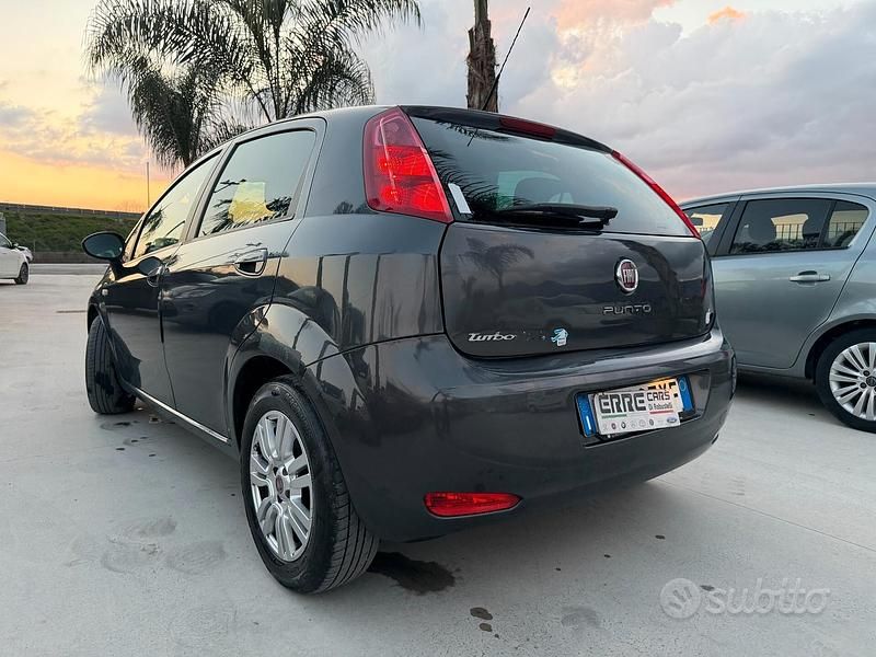 Usata Fiat Punto 75 CV (55 kW) 2012 Grigio Utilitaria