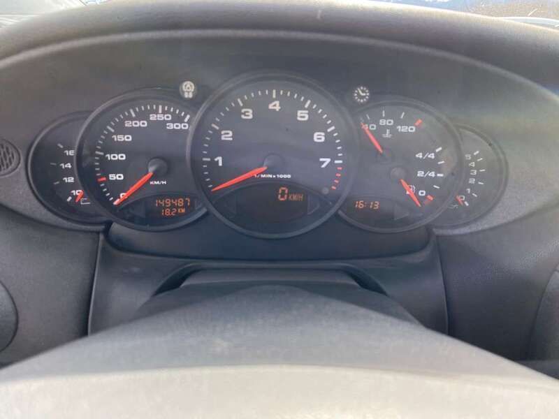 Usata Porsche 911 Carrera 4 Cabriolet 300 CV (220 kW) 1999 Grigio Cabrio