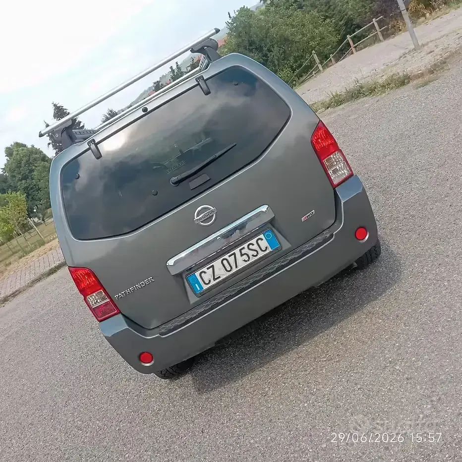 Usata Nissan Pathfinder 171 CV (125 kW) 2006 Grigio SUV