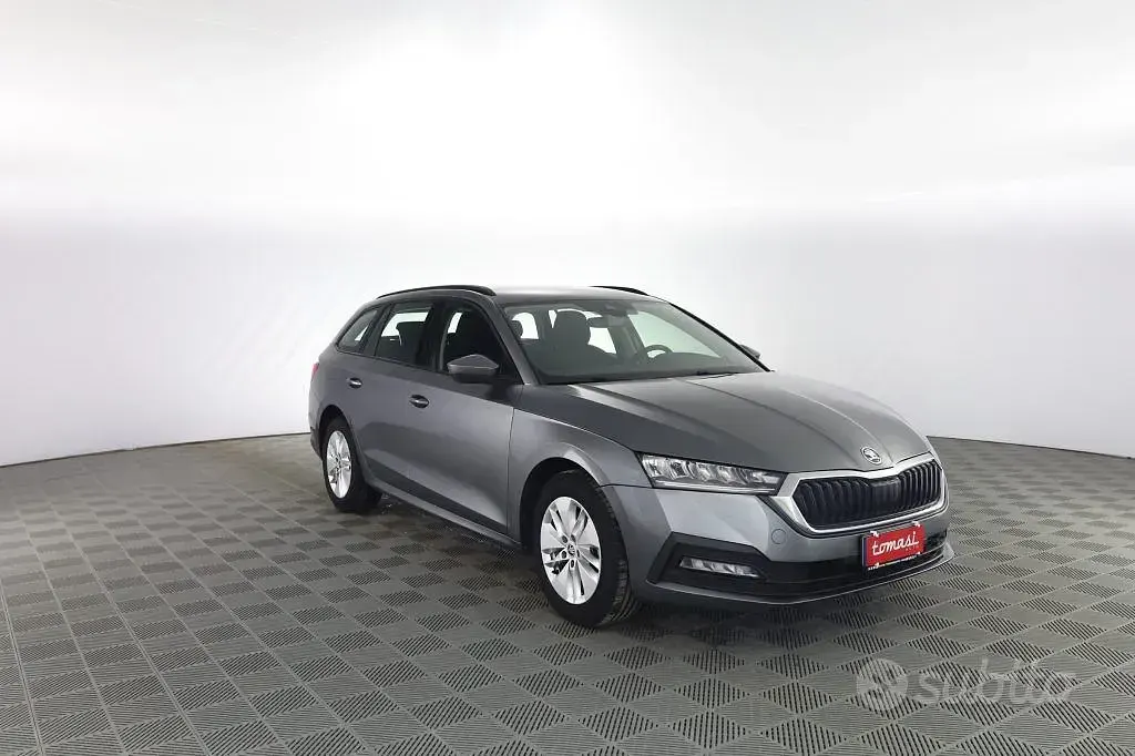 Usata Skoda Octavia 116 CV (85 kW) 2023 Grigio Station wagon
