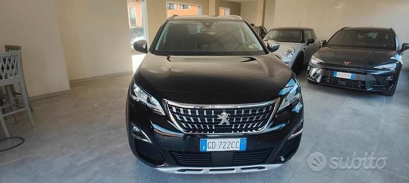 Usata Peugeot 5008 Crossway 130 CV (95 kW) 2020 Nero SUV