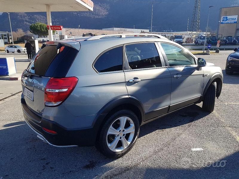 Usata Chevrolet Captiva LTZ 184 CV (135 kW) 2014 Grigio SUV