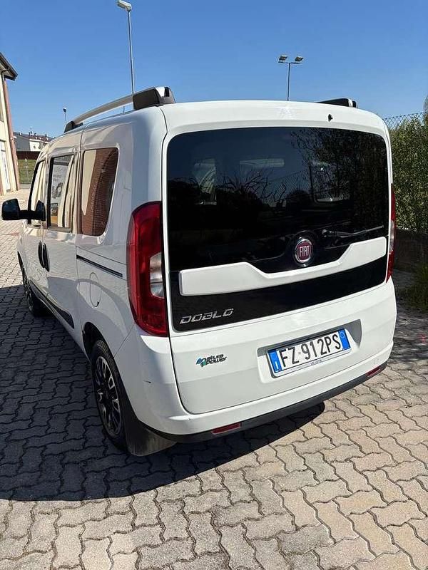 Usata Fiat Doblò Lounge 120 CV (88 kW) 2019 Bianco Monovolume