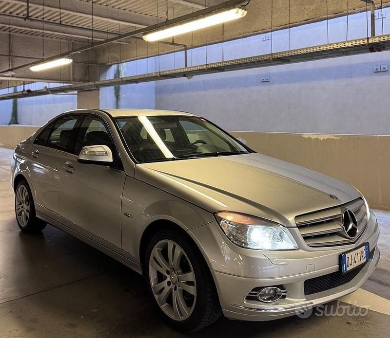 Usata Mercedes C280 Avantgarde 231 CV (169 kW) 2007 Grigio Berlina
