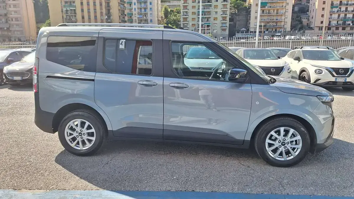 Usata Ford Tourneo Courier 125 CV (91 kW) 2025 Argento Monovolume
