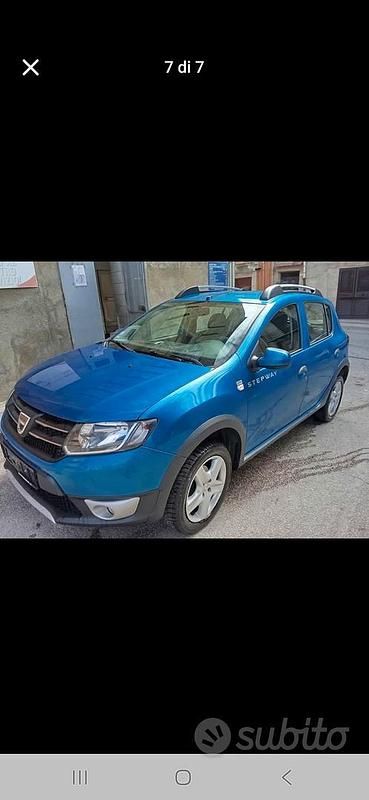 Usata Dacia Sandero 90 CV (66 kW) 2014 Blu SUV