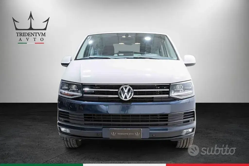 Usata VW Caravelle 150 CV (110 kW) 2017 Bianco Furgone