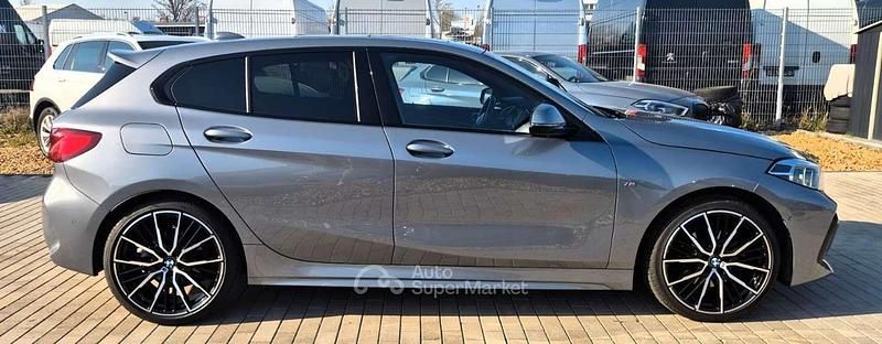 Usata BMW 118 Shadowline 136 CV (100 kW) 2024 Grigio Utilitaria