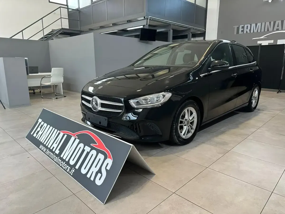 Usata Mercedes B180 Executive 116 CV (85 kW) 2021 Nero Utilitaria