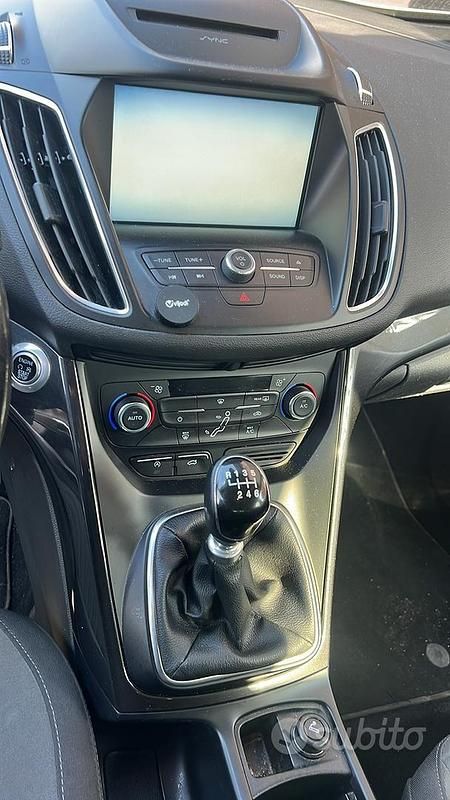 Usata Ford C-MAX Titanium 120 CV (88 kW) 2016 Grigio Monovolume