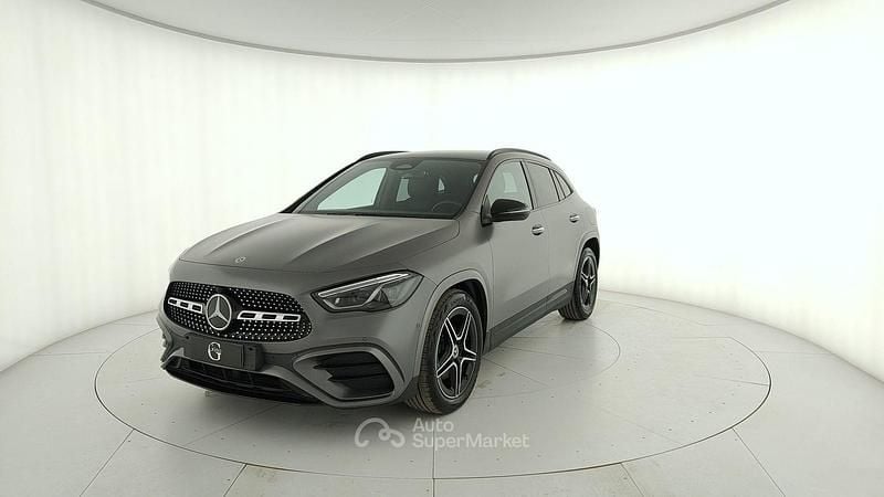 Grigio Usata 2023 Mercedes GLA200 Advanced Plus SUV | 36.800 € (Buon prezzo) - Immagine 1/4