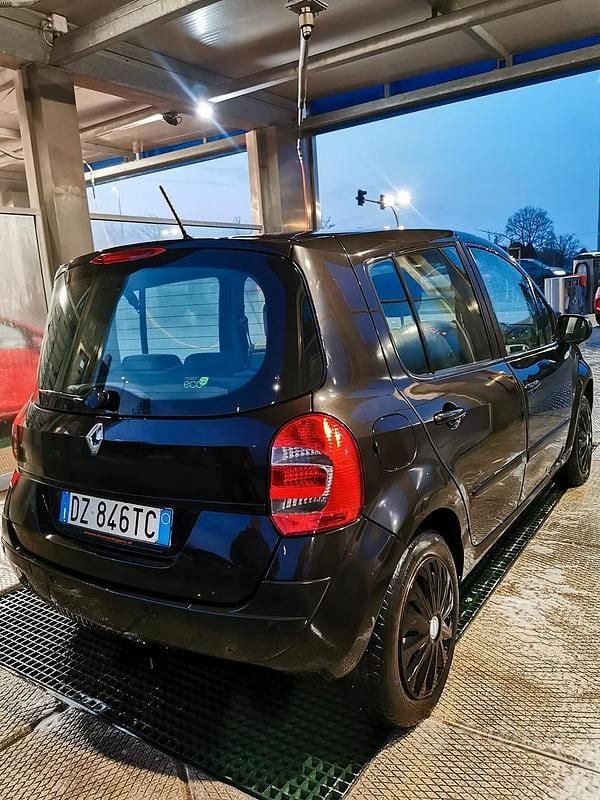 Usata Renault Modus 86 CV (63 kW) 2008 Nero Monovolume