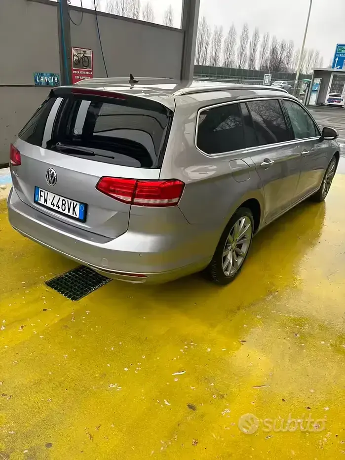 Usata VW Passat 150 CV (110 kW) 2019 Grigio Station wagon