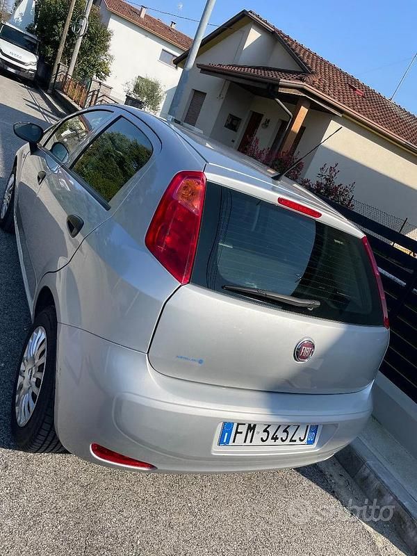 Usata Fiat Punto 69 CV (50 kW) 2017 Utilitaria
