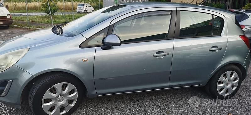 Usata Opel Corsa 54 CV (39 kW) 2012 Grigio Berlina