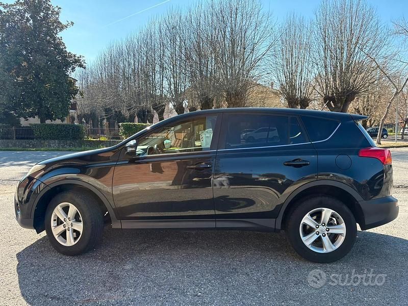Usata Toyota RAV4 124 CV (91 kW) 2014 Nero SUV