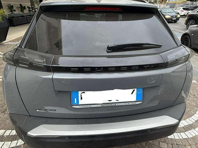 Usata Peugeot 2008 Allure 102 CV (75 kW) 2025 Grigio SUV