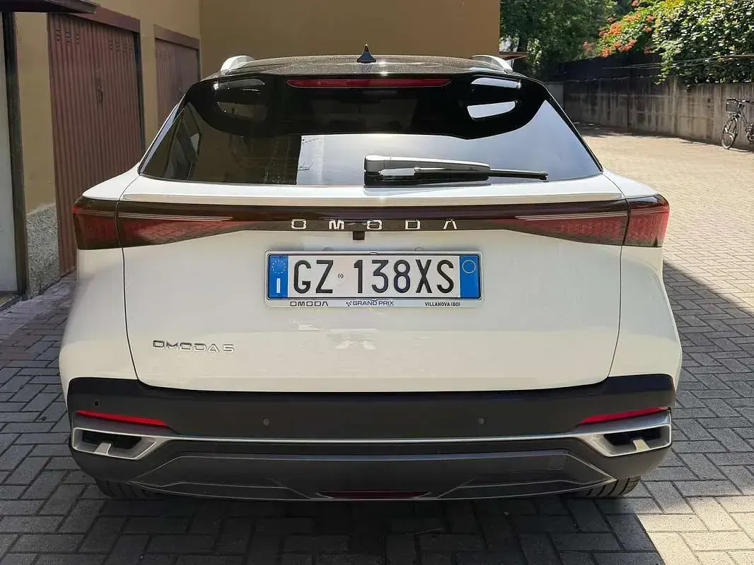 Usata Omoda 5 147 CV (108 kW) 2025 Bianco SUV