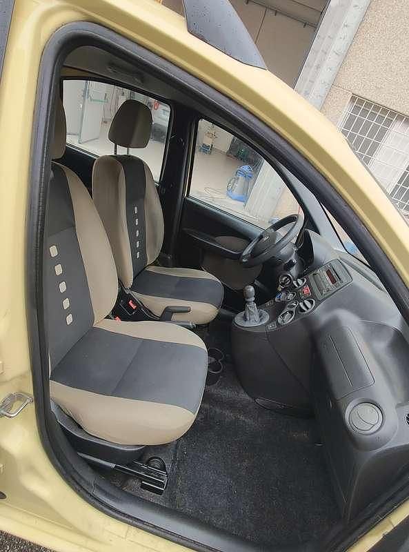 Usata Fiat Panda Climbing 60 CV (44 kW) 2009 Giallo Utilitaria