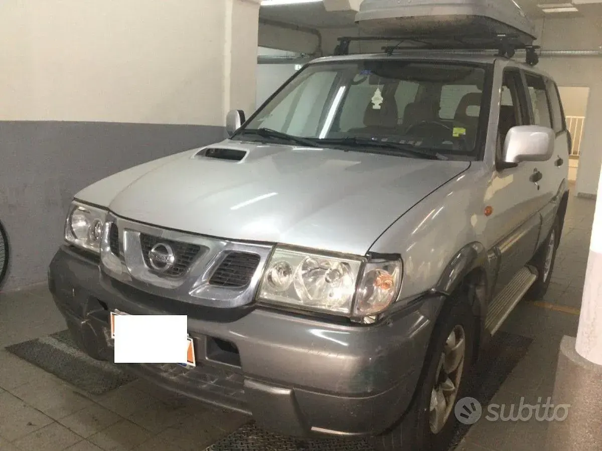 Usata Nissan Terrano 154 CV (113 kW) 2003 Grigio SUV