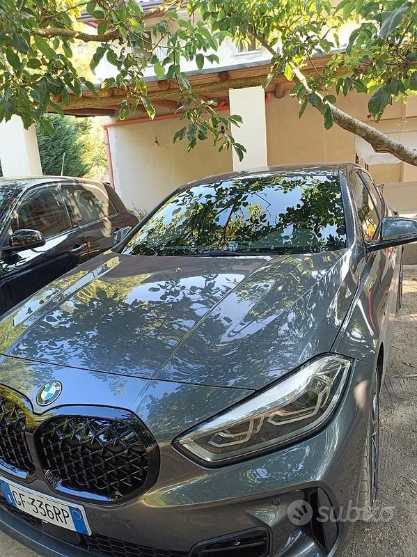 Usata BMW 116 M Sport 116 CV (85 kW) 2021 Grigio Utilitaria