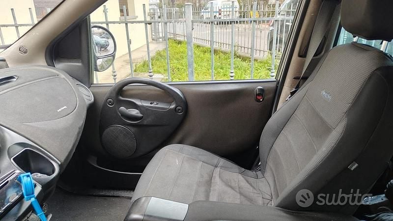 Usata Fiat Multipla 103 CV (75 kW) 2004 Nero Monovolume