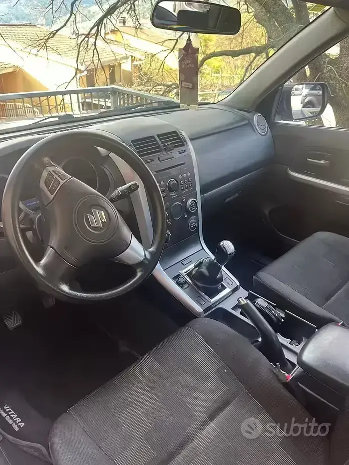 Usata Suzuki Grand Vitara 129 CV (94 kW) 2009 Grigio SUV