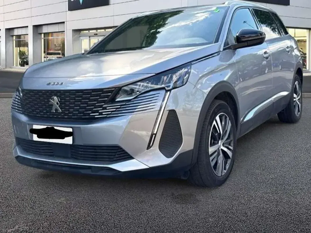 Usata Peugeot 5008 Allure 131 CV (96 kW) 2024 Argento SUV