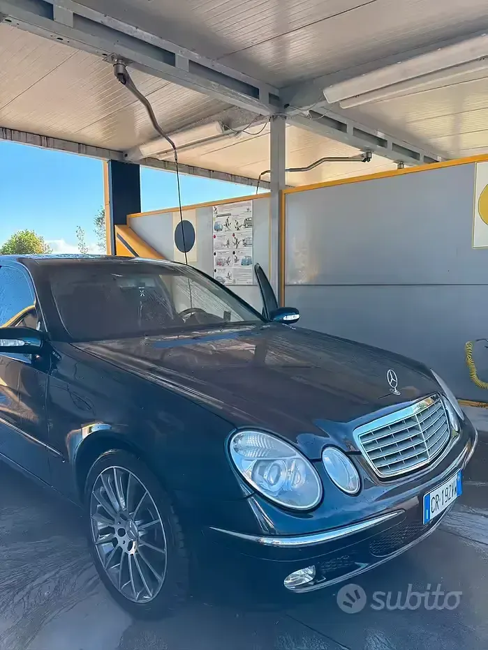 Usata Mercedes E270 177 CV (130 kW) 2004 Berlina