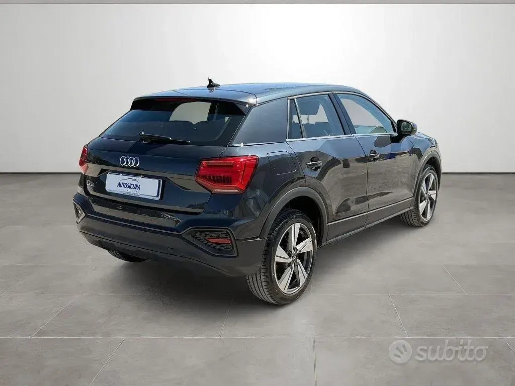 Usata Audi Q2 Admired 150 CV (110 kW) 2023 Grigio SUV