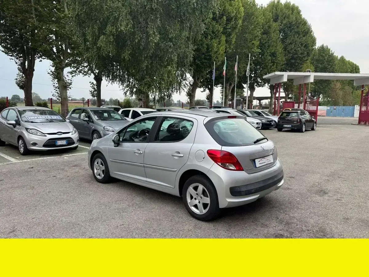 Usata Peugeot 207 92 CV (67 kW) 2012 Other Berlina