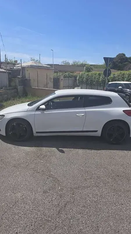 Usata VW Scirocco 140 CV (102 kW) 2009 Bianco Coupé