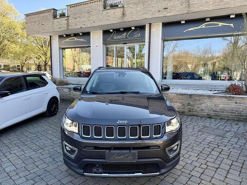 Usata Jeep Compass Limited 140 CV (102 kW) 2018 Grigio SUV