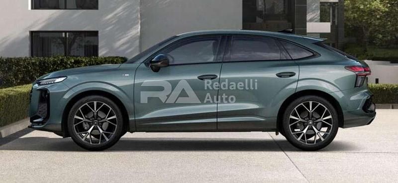 Nuova Audi Q3 S-Line 150 CV (110 kW) 2026 Verde SUV