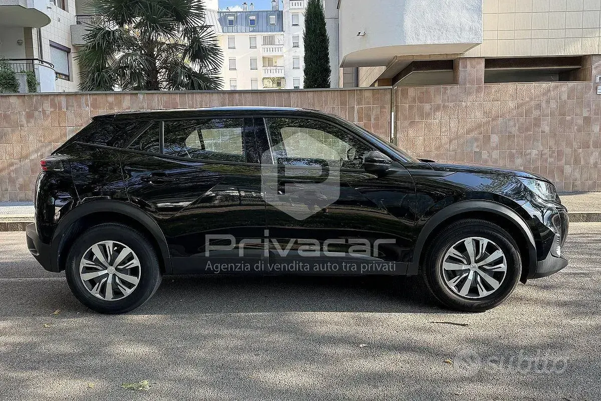Usata Peugeot 2008 Active 101 CV (74 kW) 2023 Nero SUV
