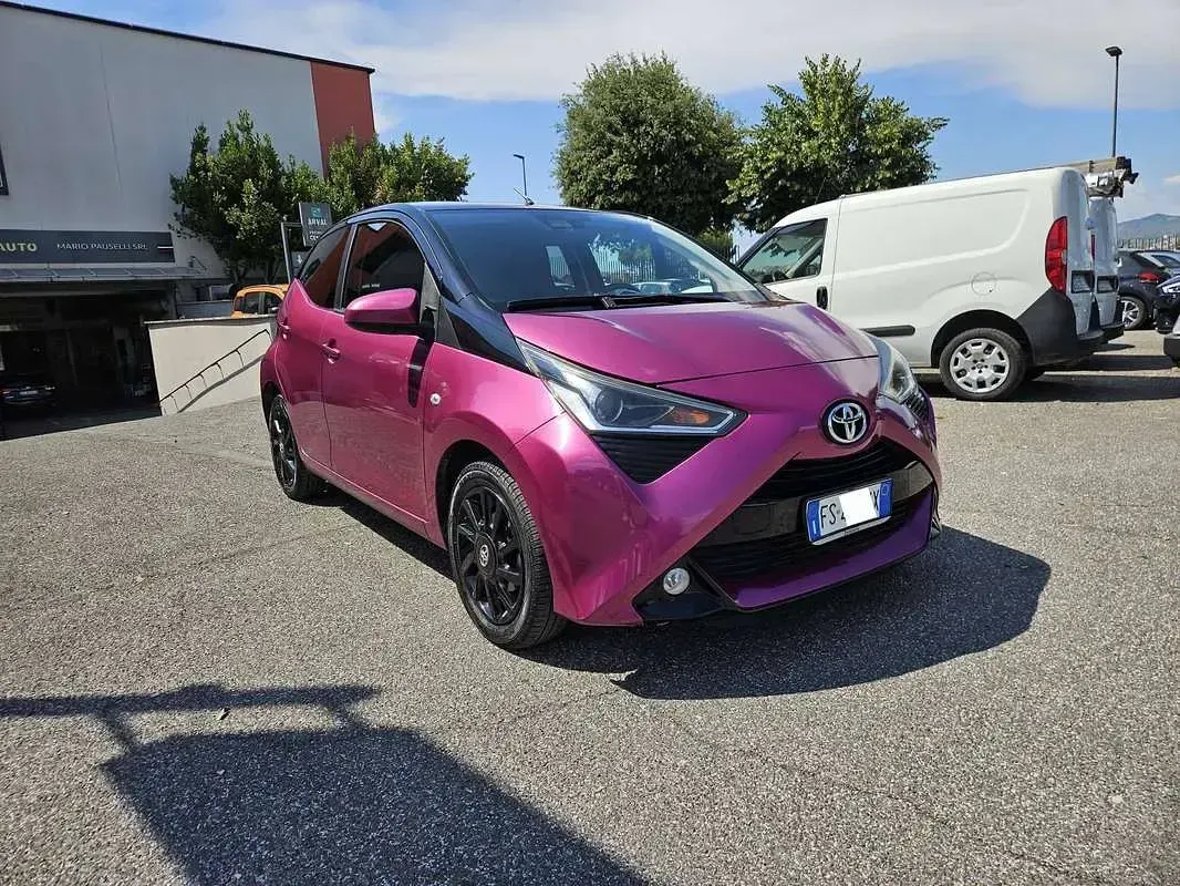 Usata Toyota Aygo X-cite 72 CV (52 kW) 2018 Viola Utilitaria