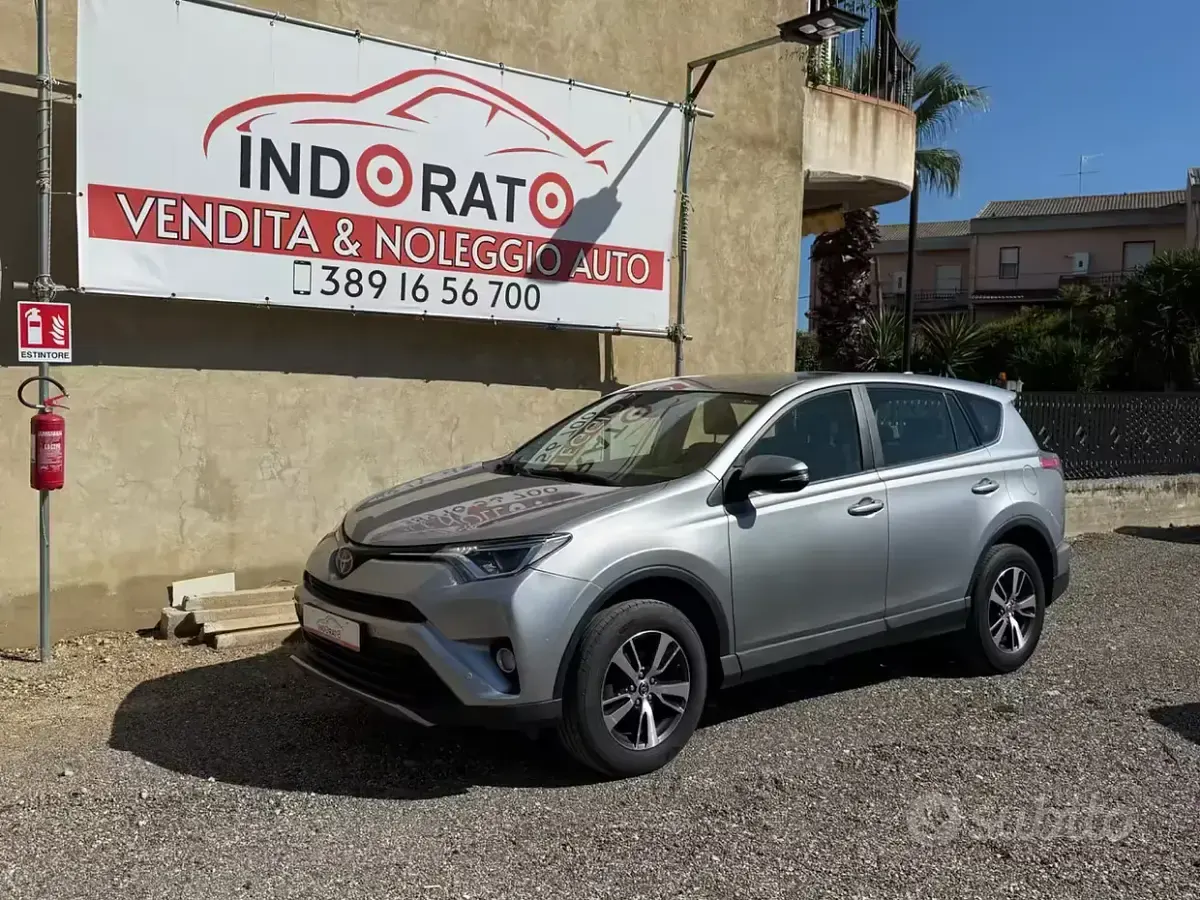 Usado Toyota RAV4 Active 143 CV (105 kW) 2017 Gris SUV
