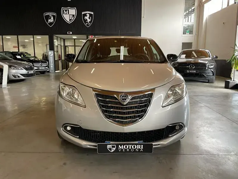Usata Lancia Ypsilon Gold 84 CV (61 kW) 2014 Utilitaria