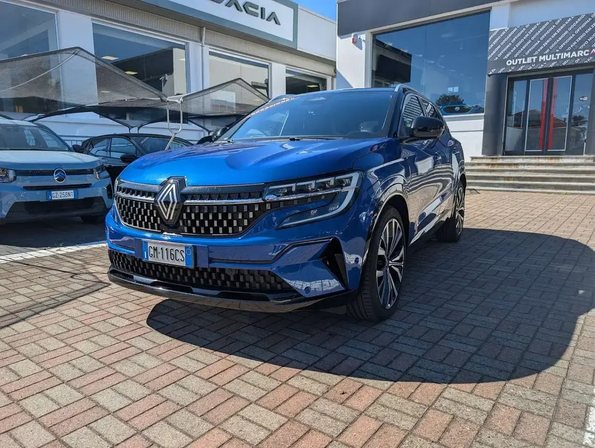 Usata Renault Austral Iconic 199 CV (146 kW) 2023 Blu/azzurro SUV