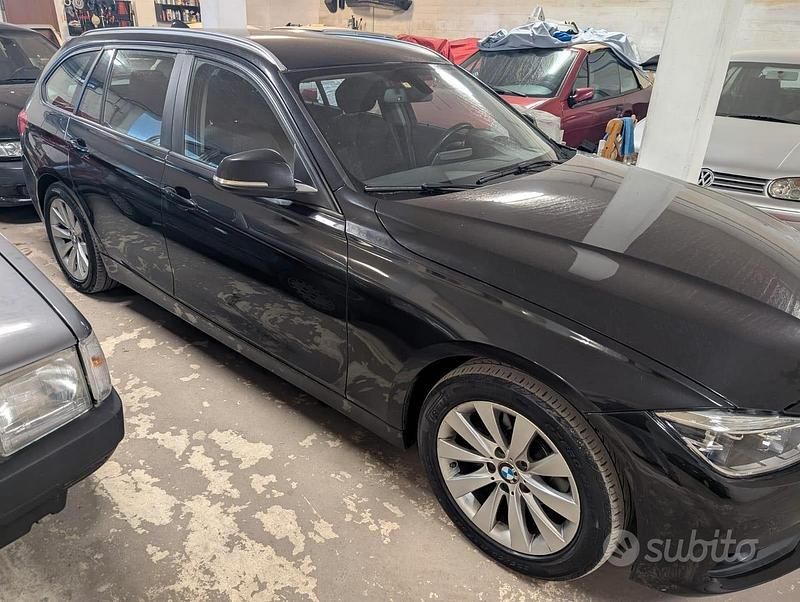 Usata BMW 318 116 CV (85 kW) 2016 Nero Berlina