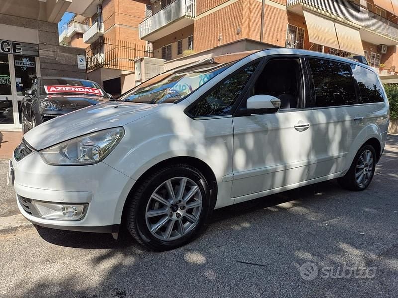 Usata Ford Galaxy Ghia 175 CV (128 kW) 2008 Bianco Monovolume