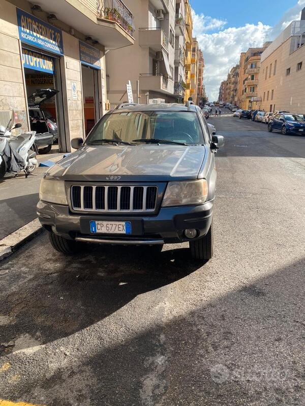 Usato 2004 Jeep Cherokee 2.5 Diesel 116 CV (2.400 €)