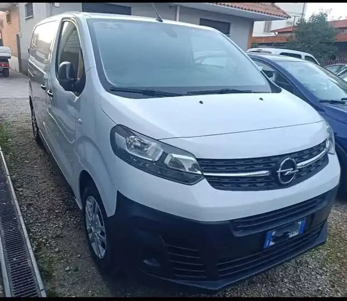 Usata Opel Vivaro 120 CV (88 kW) 2022 Bianco Monovolume