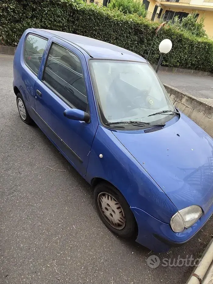 Usata Fiat 600 54 CV (39 kW) 2002 Bluazzurro Berlina