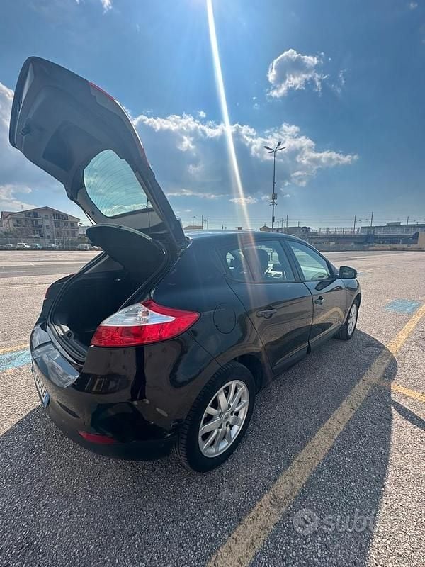 Usata Renault Mégane 110 CV (80 kW) 2013 Nero Berlina