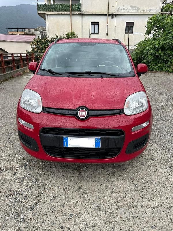 Usata Fiat Panda Pop 75 CV (55 kW) 2011 Rosso Utilitaria