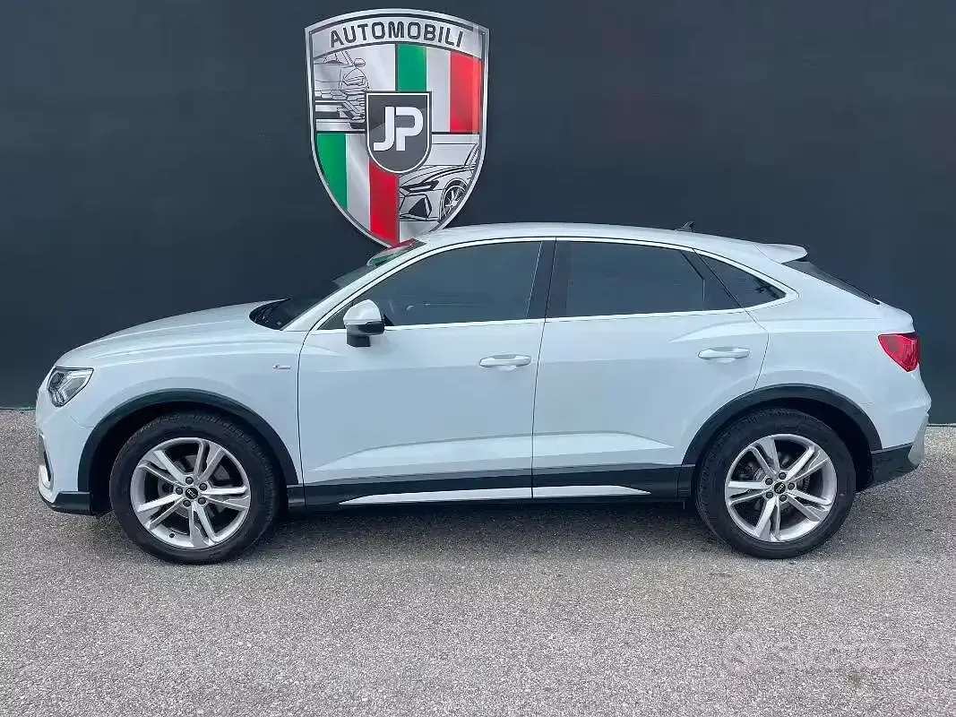 Usata Audi Q3 Sportback S-Line 150 CV (110 kW) 2023 Bianco SUV