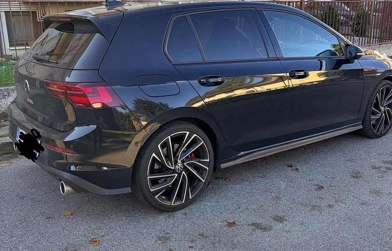 Nero Usata 2021 VW Golf VIII GTI Tre volumi | 25.500 € (Super prezzo) - Immagine 1/4